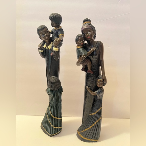 Enesco Other - Vintage Enesco Mahogany Princess "The Gathering" family figurine set